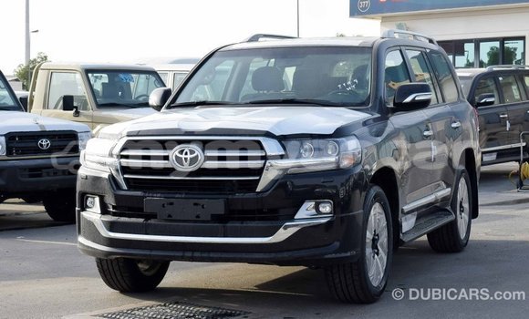 Buy Import Toyota Land Cruiser Black Car in Import - Dubai in Ayeyarwady Buy Import Toyota Land Cruiser Black Car in Import - Dubai in Ayeyarwady