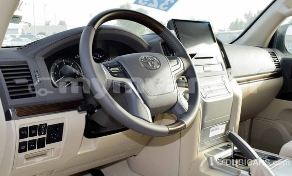 Acheter Import Voiture Toyota Land Cruiser Blanc à Import - Dubai, #<Region:0x000000000c5121b8> Acheter Import Voiture Toyota Land Cruiser Blanc à Import - Dubai, #<Region:0x000000000c5121b8>