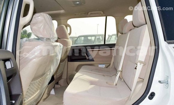 Acheter Import Voiture Toyota Land Cruiser Blanc à Import - Dubai, #<Region:0x000000000c5121b8> Acheter Import Voiture Toyota Land Cruiser Blanc à Import - Dubai, #<Region:0x000000000c5121b8>