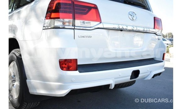 Buy Import Toyota Land Cruiser White Car in Import - Dubai in Ayeyarwady Buy Import Toyota Land Cruiser White Car in Import - Dubai in Ayeyarwady