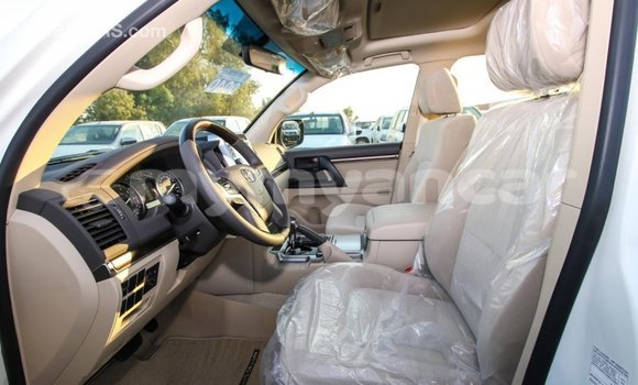 Buy Import Toyota Land Cruiser White Car in Import - Dubai in Ayeyarwady Buy Import Toyota Land Cruiser White Car in Import - Dubai in Ayeyarwady