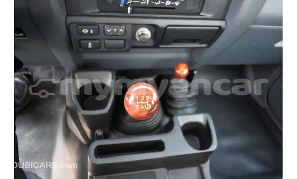 Acheter Import Voiture Toyota Land Cruiser Rouge à Import - Dubai, #<Region:0x000000000c5121b8> Acheter Import Voiture Toyota Land Cruiser Rouge à Import - Dubai, #<Region:0x000000000c5121b8>