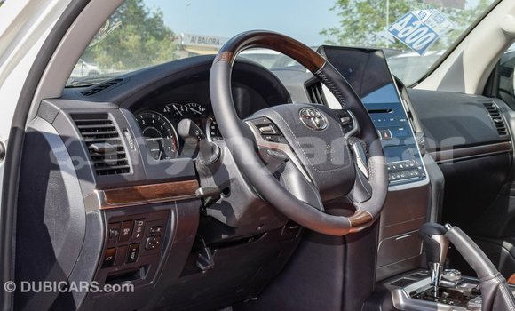 Buy Import Toyota Land Cruiser White Car in Import - Dubai in Ayeyarwady Buy Import Toyota Land Cruiser White Car in Import - Dubai in Ayeyarwady