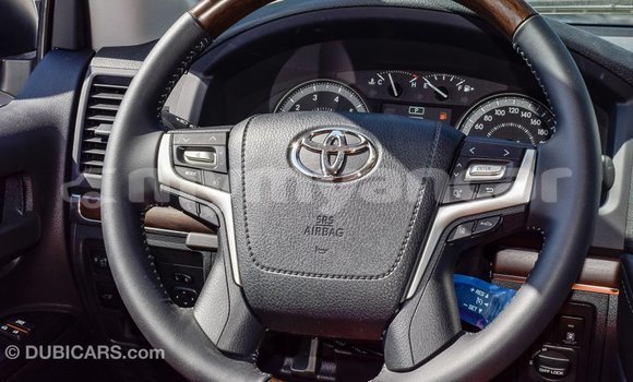 Buy Import Toyota Land Cruiser White Car in Import - Dubai in Ayeyarwady Buy Import Toyota Land Cruiser White Car in Import - Dubai in Ayeyarwady