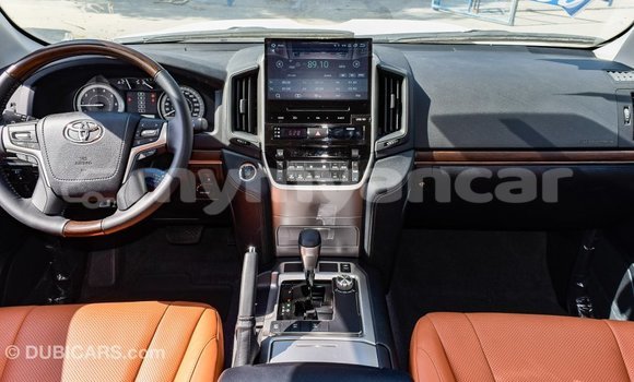Buy Import Toyota Land Cruiser White Car in Import - Dubai in Ayeyarwady Buy Import Toyota Land Cruiser White Car in Import - Dubai in Ayeyarwady