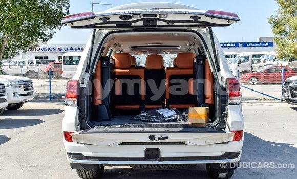 Buy Import Toyota Land Cruiser White Car in Import - Dubai in Ayeyarwady Buy Import Toyota Land Cruiser White Car in Import - Dubai in Ayeyarwady