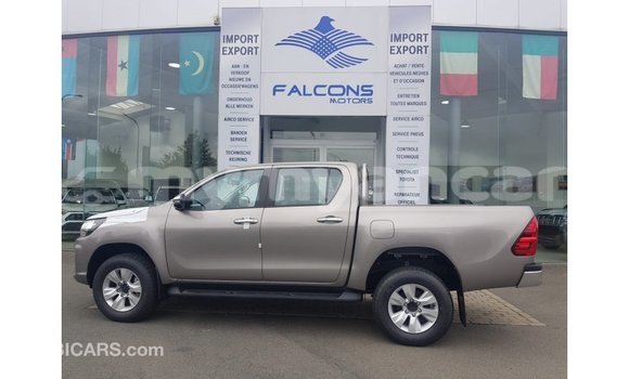 Buy Import Toyota Hilux Other Car in Import - Dubai in Ayeyarwady Buy Import Toyota Hilux Other Car in Import - Dubai in Ayeyarwady