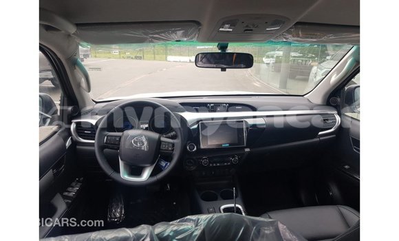 Buy Import Toyota Hilux Other Car in Import - Dubai in Ayeyarwady Buy Import Toyota Hilux Other Car in Import - Dubai in Ayeyarwady