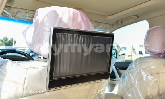 Acheter Import Voiture Toyota Land Cruiser Blanc à Import - Dubai, #<Region:0x000000000c5121b8> Acheter Import Voiture Toyota Land Cruiser Blanc à Import - Dubai, #<Region:0x000000000c5121b8>