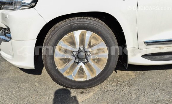 Acheter Import Voiture Toyota Land Cruiser Blanc à Import - Dubai, #<Region:0x000000000c5121b8> Acheter Import Voiture Toyota Land Cruiser Blanc à Import - Dubai, #<Region:0x000000000c5121b8>