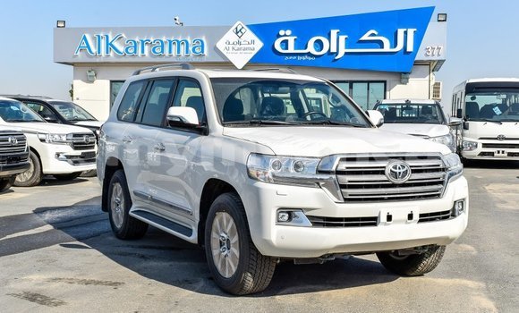 Buy Import Toyota Land Cruiser White Car in Import - Dubai in Ayeyarwady Buy Import Toyota Land Cruiser White Car in Import - Dubai in Ayeyarwady