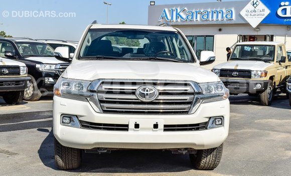Buy Import Toyota Land Cruiser White Car in Import - Dubai in Ayeyarwady Buy Import Toyota Land Cruiser White Car in Import - Dubai in Ayeyarwady