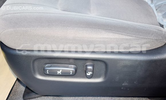 Buy Import Toyota Land Cruiser White Car in Import - Dubai in Ayeyarwady Buy Import Toyota Land Cruiser White Car in Import - Dubai in Ayeyarwady