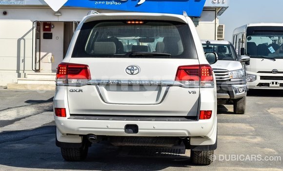 Buy Import Toyota Land Cruiser White Car in Import - Dubai in Ayeyarwady Buy Import Toyota Land Cruiser White Car in Import - Dubai in Ayeyarwady