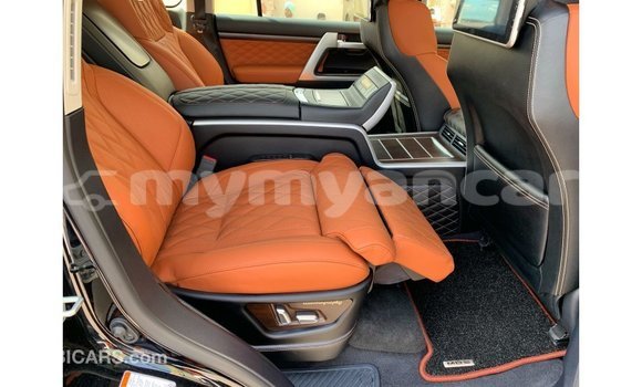 Buy Import Toyota Land Cruiser Black Car in Import - Dubai in Ayeyarwady Buy Import Toyota Land Cruiser Black Car in Import - Dubai in Ayeyarwady