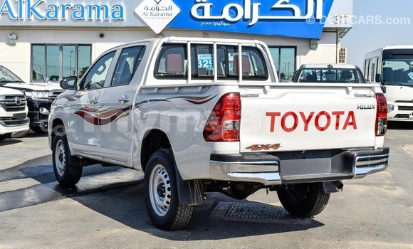 Buy Import Toyota Hilux White Car in Import - Dubai in Ayeyarwady Buy Import Toyota Hilux White Car in Import - Dubai in Ayeyarwady