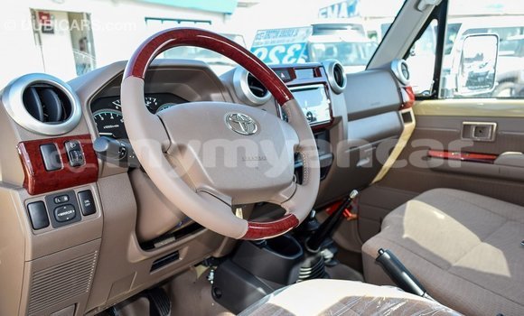 Acheter Import Voiture Toyota Land Cruiser Beige à Import - Dubai, #<Region:0x000000000c5121b8> Acheter Import Voiture Toyota Land Cruiser Beige à Import - Dubai, #<Region:0x000000000c5121b8>