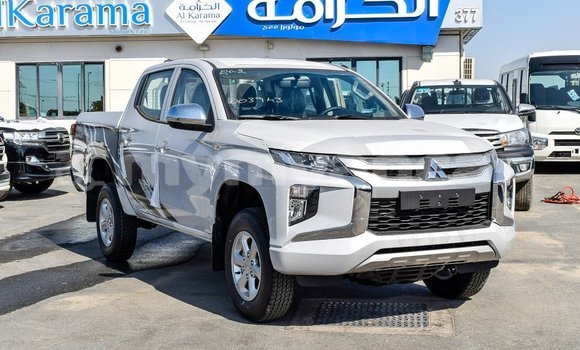 Buy Import Mitsubishi L200 White Car in Import - Dubai in Ayeyarwady Buy Import Mitsubishi L200 White Car in Import - Dubai in Ayeyarwady