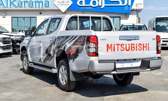 Buy Import Mitsubishi L200 White Car in Import - Dubai in Ayeyarwady Buy Import Mitsubishi L200 White Car in Import - Dubai in Ayeyarwady