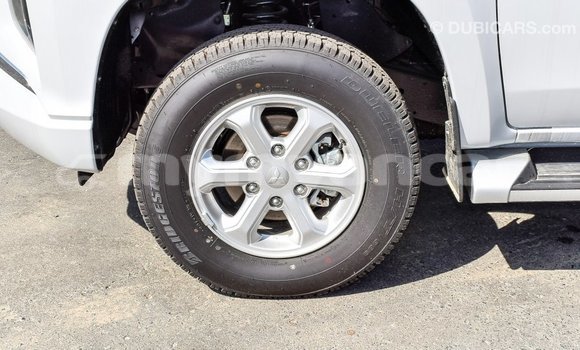 Buy Import Mitsubishi L200 White Car in Import - Dubai in Ayeyarwady Buy Import Mitsubishi L200 White Car in Import - Dubai in Ayeyarwady
