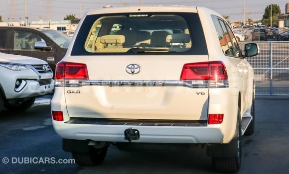 Buy Import Toyota Land Cruiser White Car in Import - Dubai in Ayeyarwady Buy Import Toyota Land Cruiser White Car in Import - Dubai in Ayeyarwady