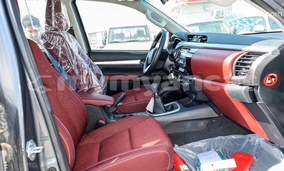 Buy Import Toyota Hilux Other Car in Import - Dubai in Ayeyarwady Buy Import Toyota Hilux Other Car in Import - Dubai in Ayeyarwady