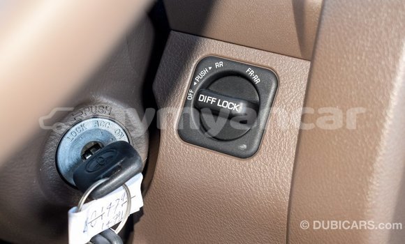 Buy Import Toyota Land Cruiser Beige Car in Import - Dubai in Ayeyarwady Buy Import Toyota Land Cruiser Beige Car in Import - Dubai in Ayeyarwady