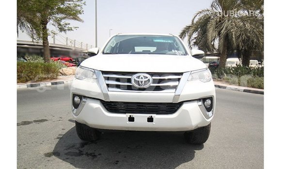 Buy Import Toyota Fortuner White Car in Import - Dubai in Ayeyarwady Buy Import Toyota Fortuner White Car in Import - Dubai in Ayeyarwady
