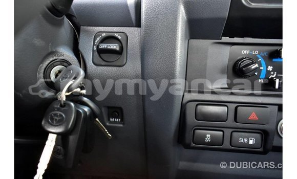 Acheter Import Voiture Toyota Land Cruiser Rouge à Import - Dubai, #<Region:0x000000000c5121b8> Acheter Import Voiture Toyota Land Cruiser Rouge à Import - Dubai, #<Region:0x000000000c5121b8>