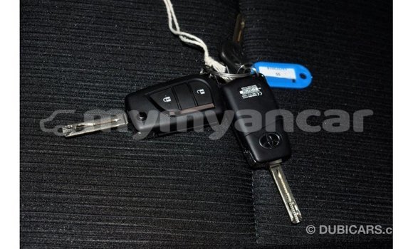 Buy Import Toyota Hilux Other Car in Import - Dubai in Ayeyarwady Buy Import Toyota Hilux Other Car in Import - Dubai in Ayeyarwady