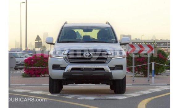 Acheter Import Voiture Toyota Land Cruiser Blanc à Import - Dubai, #<Region:0x000000000c5121b8> Acheter Import Voiture Toyota Land Cruiser Blanc à Import - Dubai, #<Region:0x000000000c5121b8>