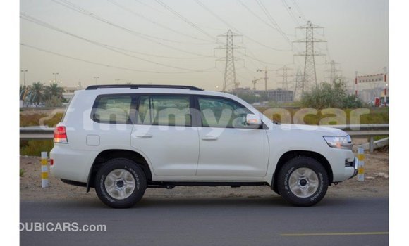 Acheter Import Voiture Toyota Land Cruiser Blanc à Import - Dubai, #<Region:0x000000000c5121b8> Acheter Import Voiture Toyota Land Cruiser Blanc à Import - Dubai, #<Region:0x000000000c5121b8>