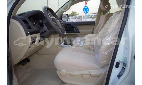 Acheter Import Voiture Toyota Land Cruiser Blanc à Import - Dubai, #<Region:0x000000000c5121b8> Acheter Import Voiture Toyota Land Cruiser Blanc à Import - Dubai, #<Region:0x000000000c5121b8>