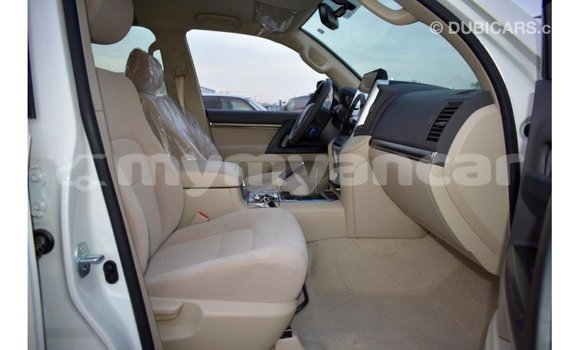 Acheter Import Voiture Toyota Land Cruiser Blanc à Import - Dubai, #<Region:0x000000000c5121b8> Acheter Import Voiture Toyota Land Cruiser Blanc à Import - Dubai, #<Region:0x000000000c5121b8>