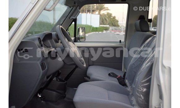 Buy Import Toyota Land Cruiser White Car in Import - Dubai in Ayeyarwady Buy Import Toyota Land Cruiser White Car in Import - Dubai in Ayeyarwady