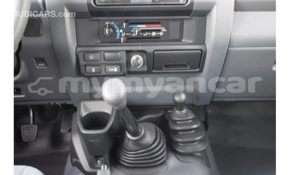 Buy Import Toyota Land Cruiser White Car in Import - Dubai in Ayeyarwady Buy Import Toyota Land Cruiser White Car in Import - Dubai in Ayeyarwady