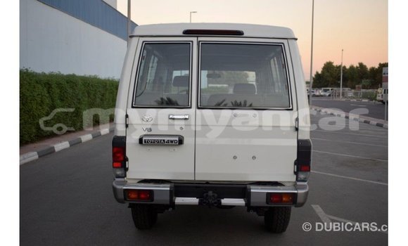 Buy Import Toyota Land Cruiser White Car in Import - Dubai in Ayeyarwady Buy Import Toyota Land Cruiser White Car in Import - Dubai in Ayeyarwady