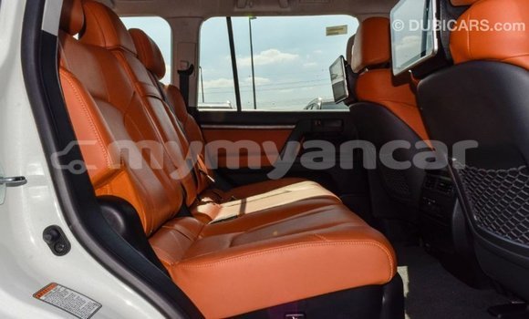 Buy Import Toyota Land Cruiser White Car in Import - Dubai in Ayeyarwady Buy Import Toyota Land Cruiser White Car in Import - Dubai in Ayeyarwady