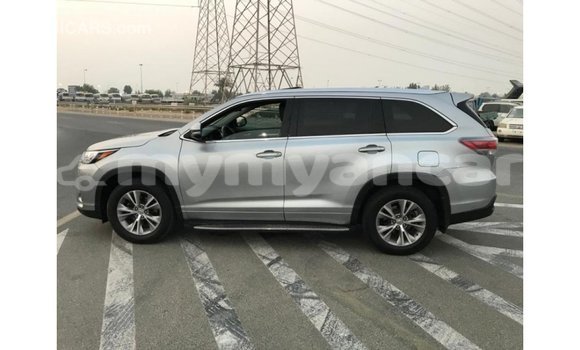 Buy Import Toyota Highlander Other Car in Import - Dubai in Ayeyarwady Buy Import Toyota Highlander Other Car in Import - Dubai in Ayeyarwady