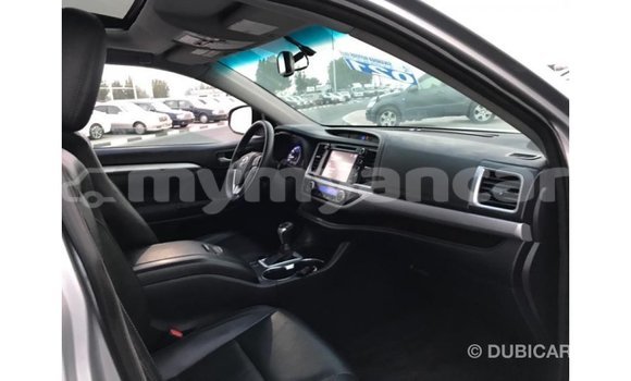 Buy Import Toyota Highlander Other Car in Import - Dubai in Ayeyarwady Buy Import Toyota Highlander Other Car in Import - Dubai in Ayeyarwady