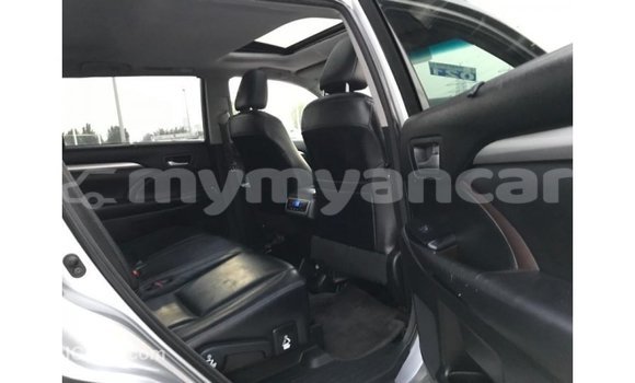 Buy Import Toyota Highlander Other Car in Import - Dubai in Ayeyarwady Buy Import Toyota Highlander Other Car in Import - Dubai in Ayeyarwady
