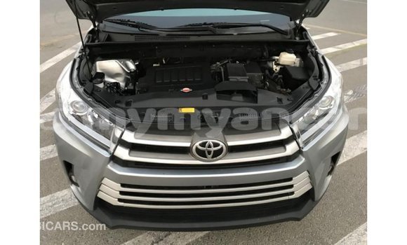 Buy Import Toyota Highlander Other Car in Import - Dubai in Ayeyarwady Buy Import Toyota Highlander Other Car in Import - Dubai in Ayeyarwady