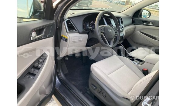 သွင်းကုန် Hyundai Tucson White ကား Import - Dubai Ayeyarwady သွင်းကုန် Hyundai Tucson White ကား Import - Dubai Ayeyarwady