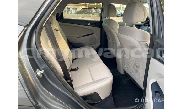 သွင်းကုန် Hyundai Tucson White ကား Import - Dubai Ayeyarwady သွင်းကုန် Hyundai Tucson White ကား Import - Dubai Ayeyarwady