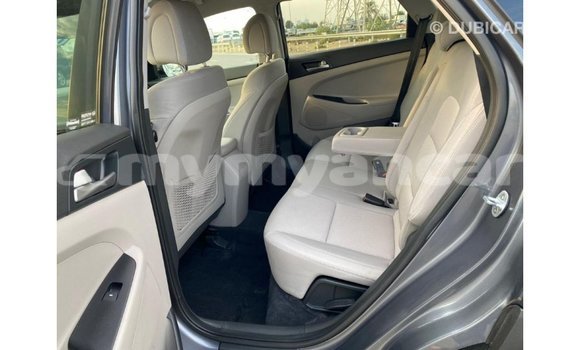 သွင်းကုန် Hyundai Tucson White ကား Import - Dubai Ayeyarwady သွင်းကုန် Hyundai Tucson White ကား Import - Dubai Ayeyarwady