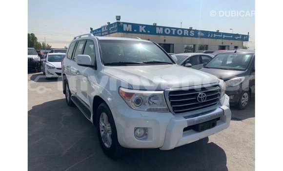 Acheter Import Voiture Toyota Land Cruiser Blanc à Import - Dubai, #<Region:0x000000000c5121b8> Acheter Import Voiture Toyota Land Cruiser Blanc à Import - Dubai, #<Region:0x000000000c5121b8>