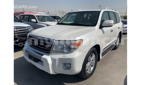 Acheter Import Voiture Toyota Land Cruiser Blanc à Import - Dubai, #<Region:0x000000000c5121b8> Acheter Import Voiture Toyota Land Cruiser Blanc à Import - Dubai, #<Region:0x000000000c5121b8>