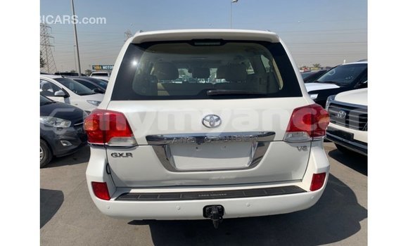 Acheter Import Voiture Toyota Land Cruiser Blanc à Import - Dubai, #<Region:0x000000000c5121b8> Acheter Import Voiture Toyota Land Cruiser Blanc à Import - Dubai, #<Region:0x000000000c5121b8>