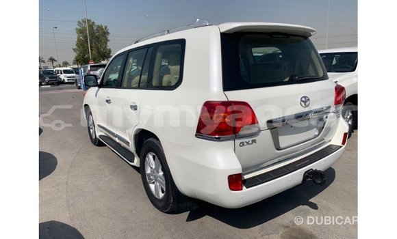 Acheter Import Voiture Toyota Land Cruiser Blanc à Import - Dubai, #<Region:0x000000000c5121b8> Acheter Import Voiture Toyota Land Cruiser Blanc à Import - Dubai, #<Region:0x000000000c5121b8>