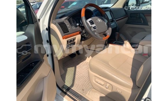 Acheter Import Voiture Toyota Land Cruiser Blanc à Import - Dubai, #<Region:0x000000000c5121b8> Acheter Import Voiture Toyota Land Cruiser Blanc à Import - Dubai, #<Region:0x000000000c5121b8>